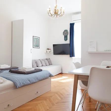 Guest house Milla 3*